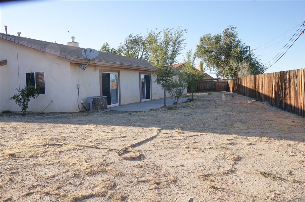 21432 Keller Court Property Photo 3