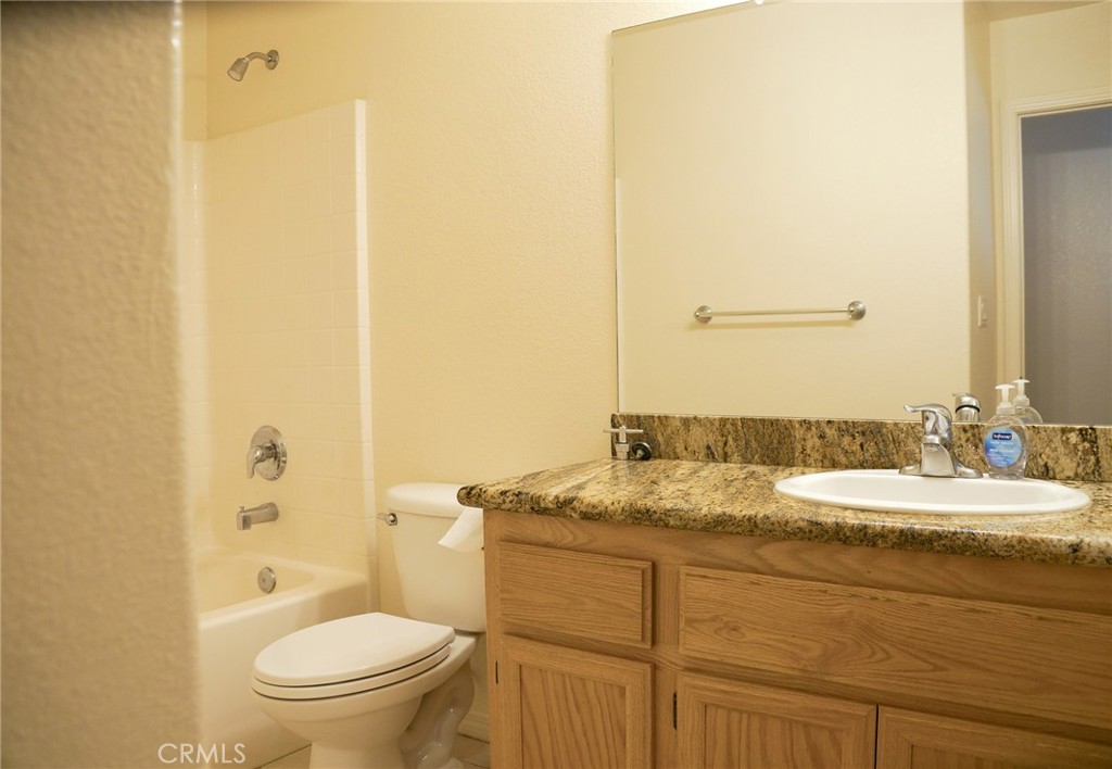 21432 Keller Court Property Photo 6