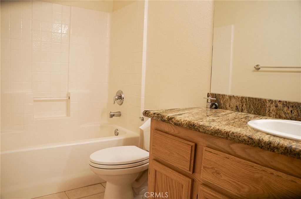 21432 Keller Court Property Photo 7