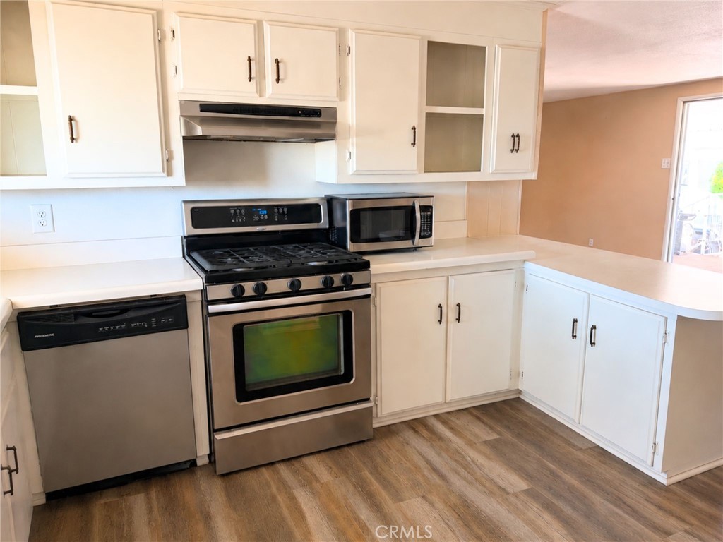 15940 Stoddard Wells 56 Property Photo 10