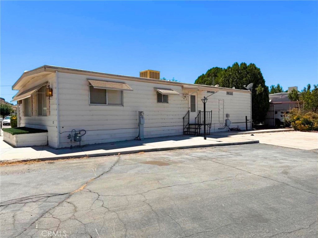 15940 Stoddard Wells 56 Property Photo 32