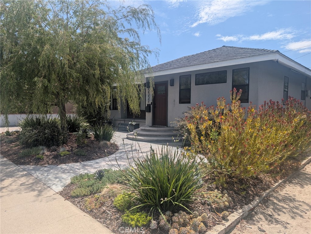 5552 E Peabody Property Photo 1