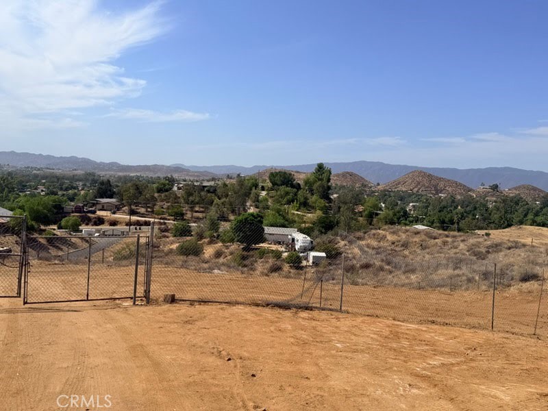 0 Mountain Avenue Property Photo 4