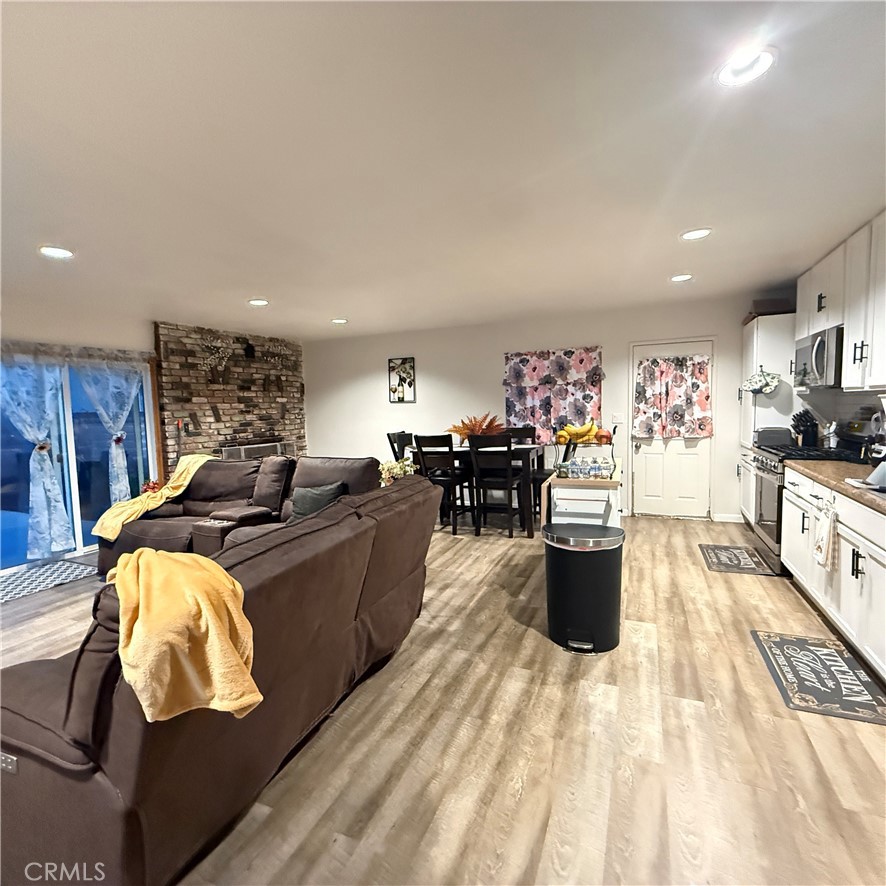 1277 Essex Property Photo 4