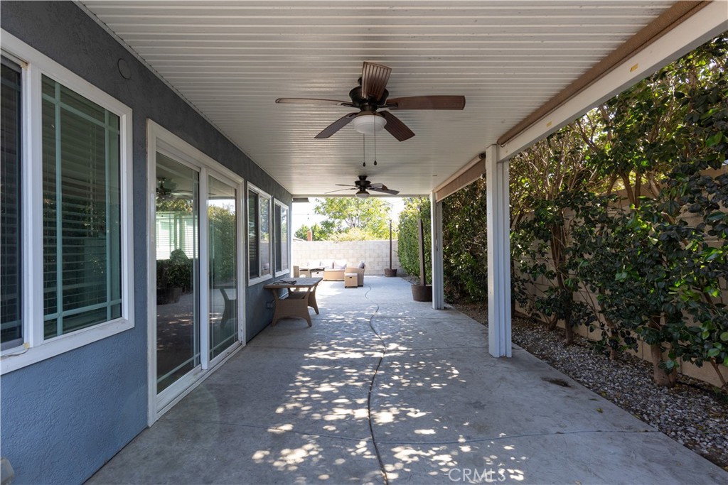 222 N Arrowhead Avenue Property Photo 12