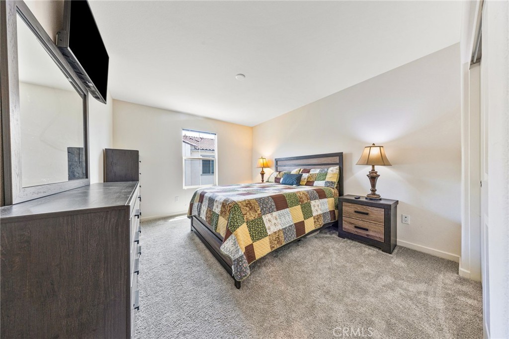 963 W Clover Avenue Property Photo 19