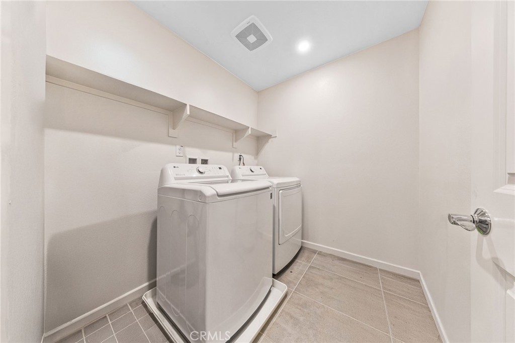 963 W Clover Avenue Property Photo 20