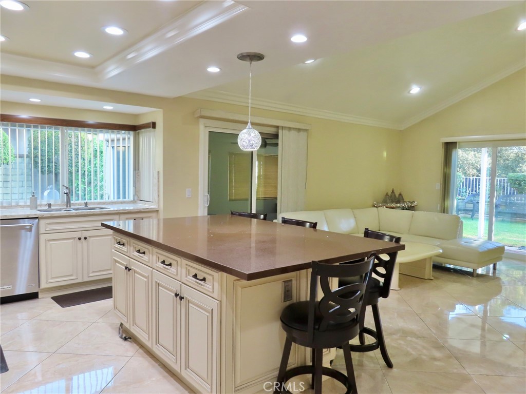 1146 Dawn Ridge Way Property Photo 4