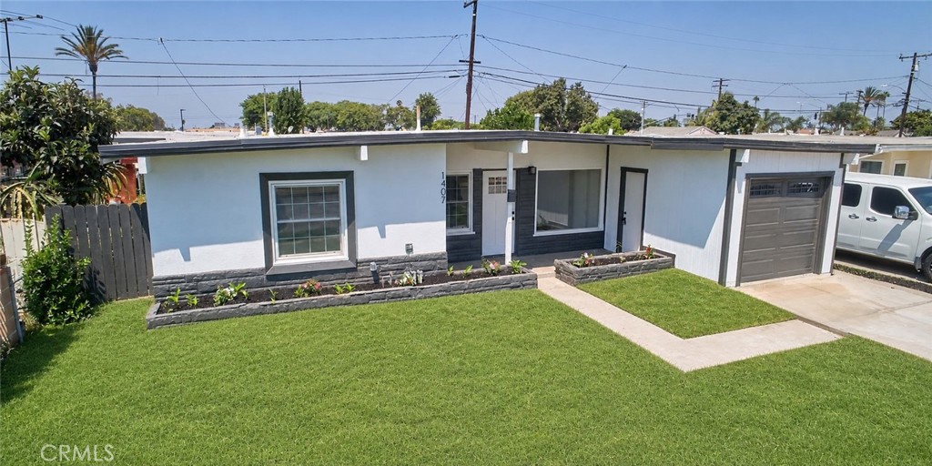 1407 S Hillford Avenue Property Photo 3