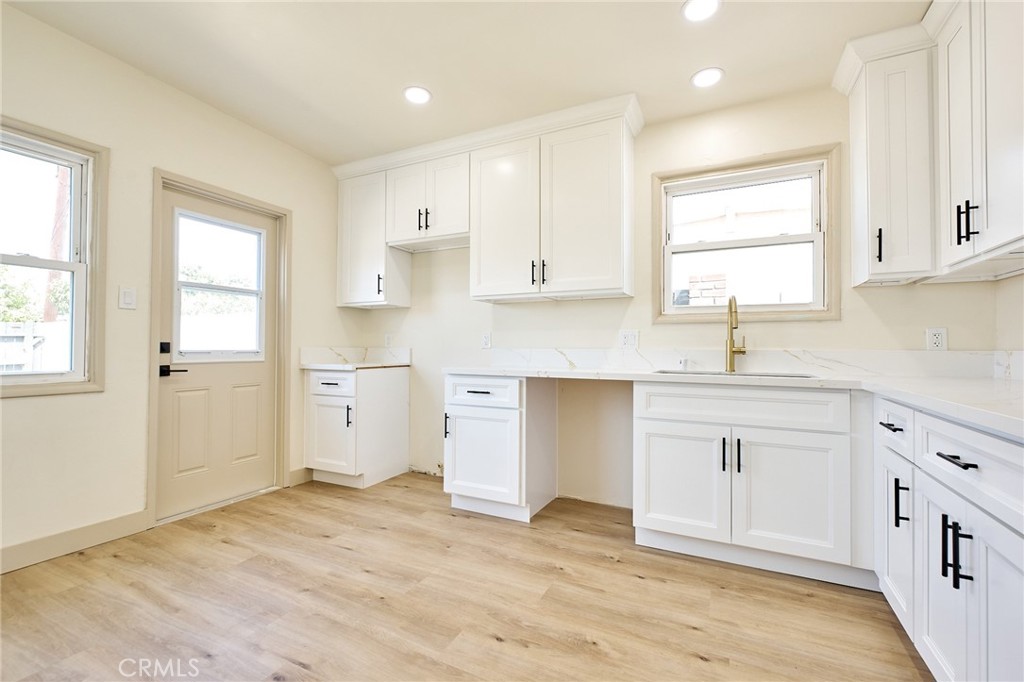 1407 S Hillford Avenue Property Photo 6