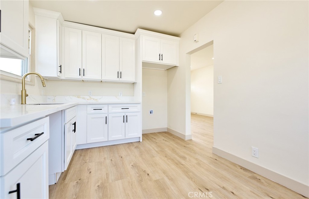 1407 S Hillford Avenue Property Photo 7