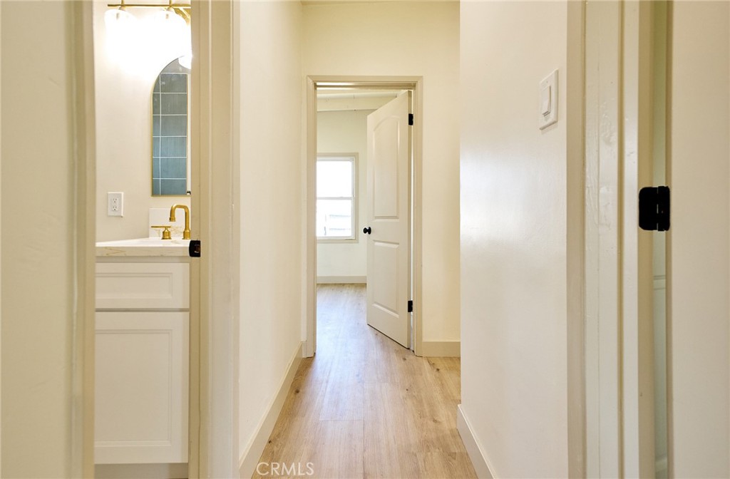 1407 S Hillford Avenue Property Photo 10