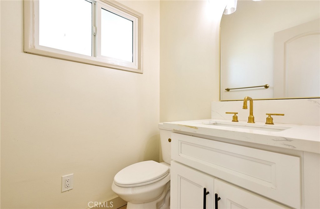 1407 S Hillford Avenue Property Photo 16