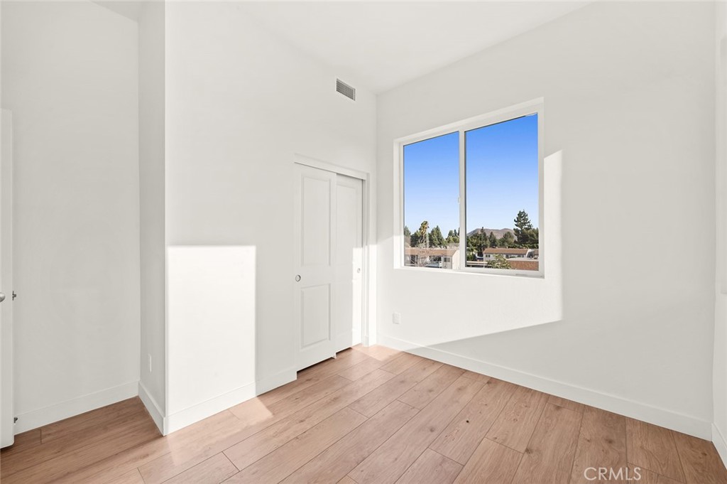 9613 Juniper Avenue 19 Property Photo 16