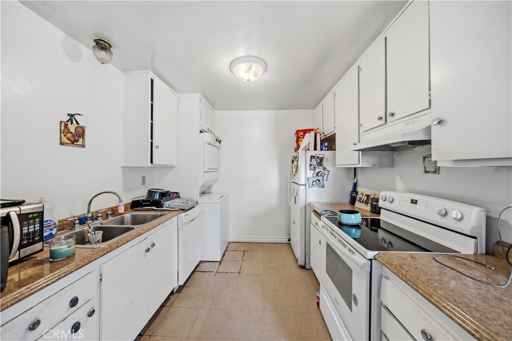 2524 Price Property Photo 15