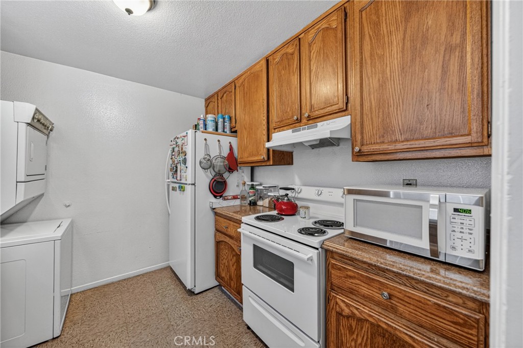 2524 Price Property Photo 45
