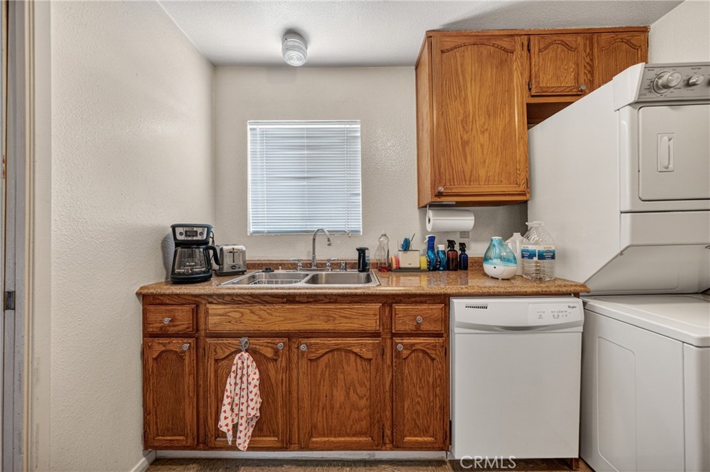 2524 Price Property Photo 46