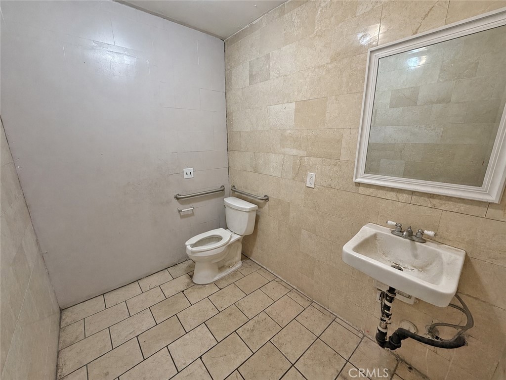 299 W Olive #a Property Photo 9