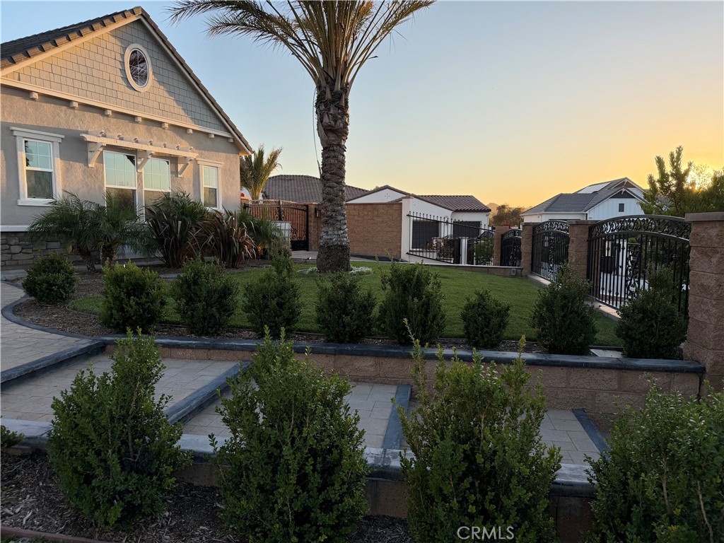 16277 Amberleaf Court Property Photo 3