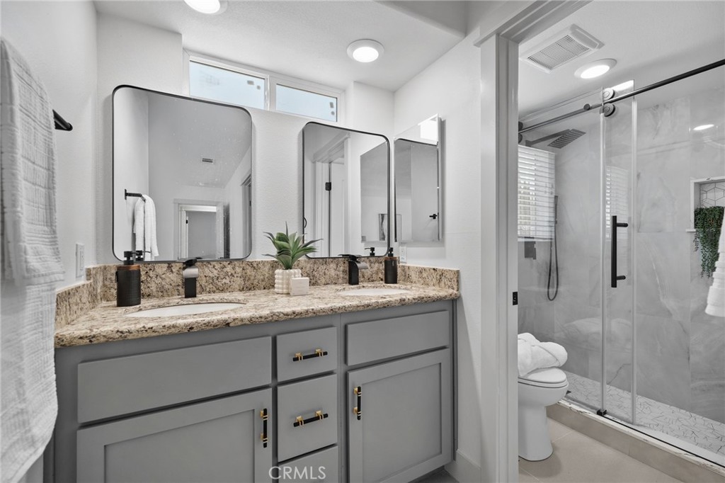 1238 Massachusetts Property Photo 14