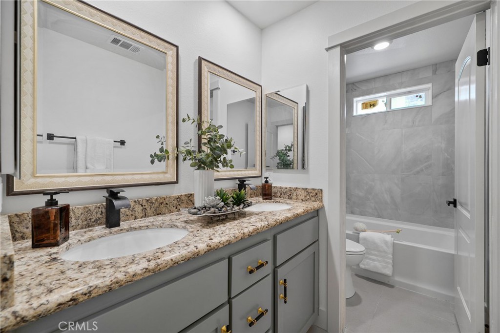 1238 Massachusetts Property Photo 16