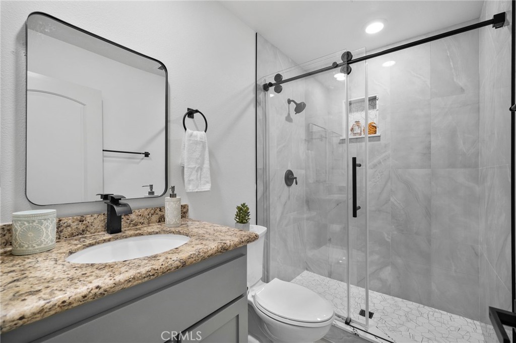 1238 Massachusetts Property Photo 21