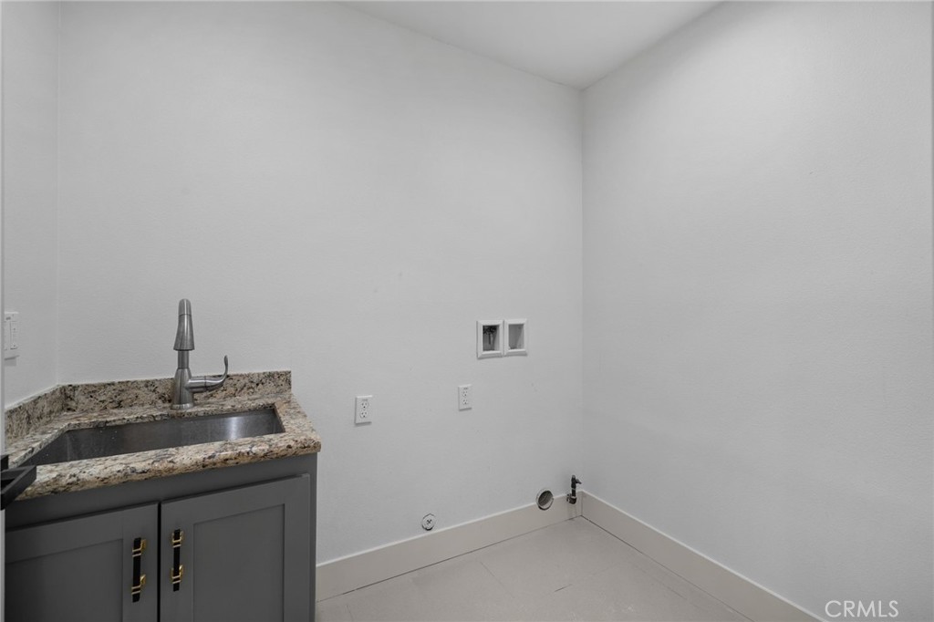 1238 Massachusetts Property Photo 22