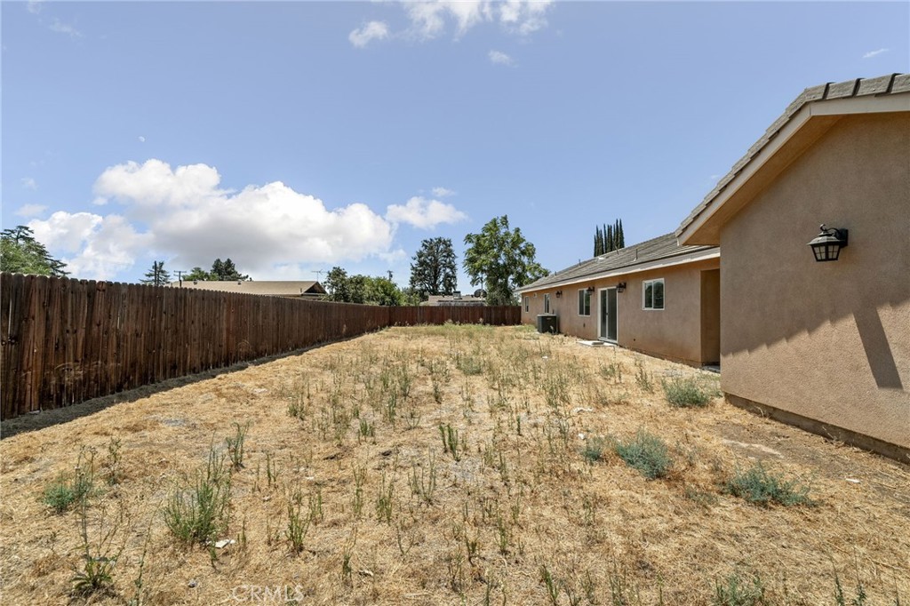 1238 Massachusetts Property Photo 24