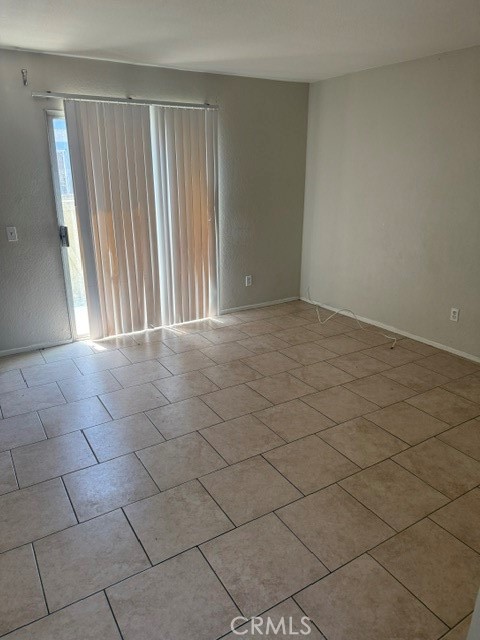 9240 Date D8 Property Photo 6