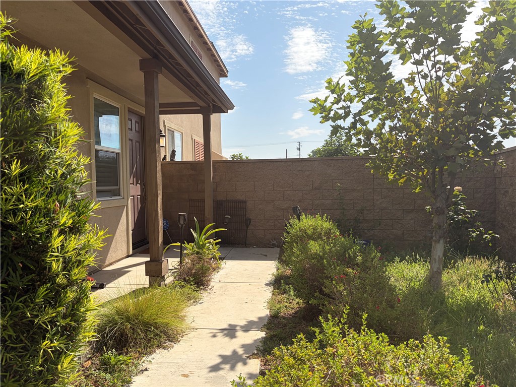 8465 Kingman Court Property Photo 2