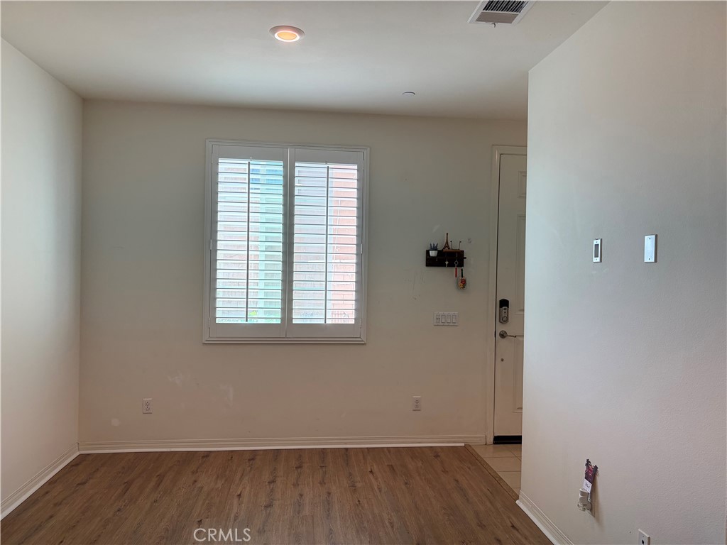 8465 Kingman Court Property Photo 6