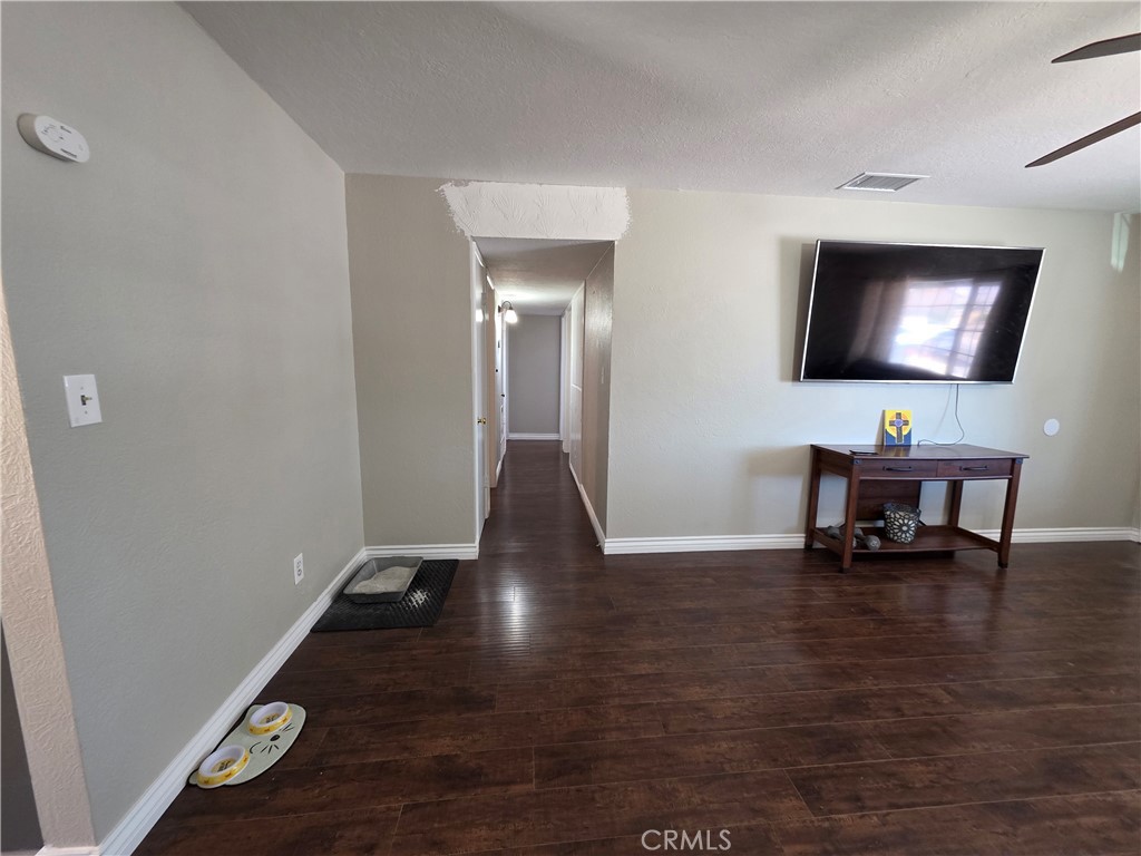 25595 Cheryle Property Photo 4