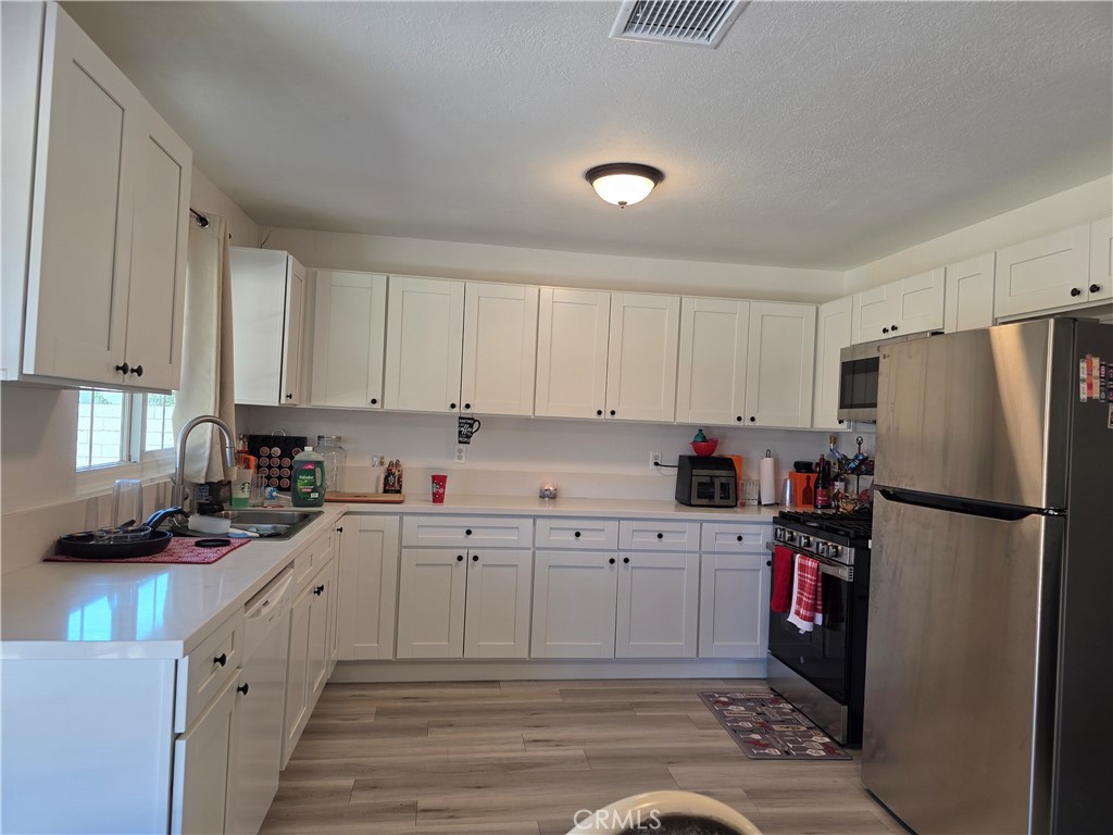 25595 Cheryle Property Photo 5