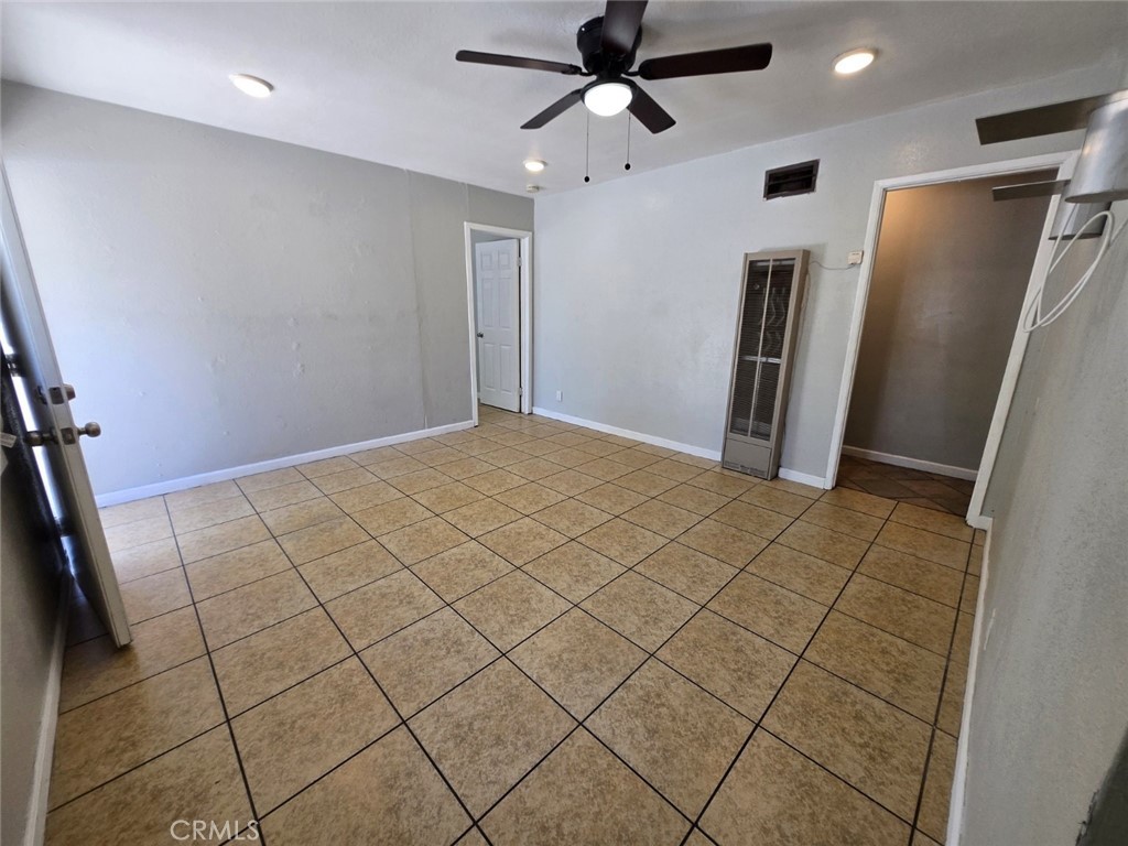 16466 Arrow Boulevard 2 Property Photo 2