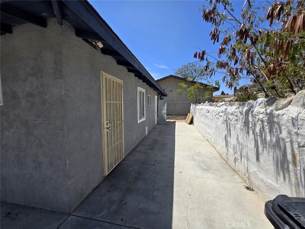 16466 Arrow Boulevard 2 Property Photo 17