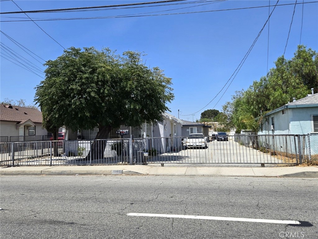 16466 Arrow Boulevard 2 Property Photo 18