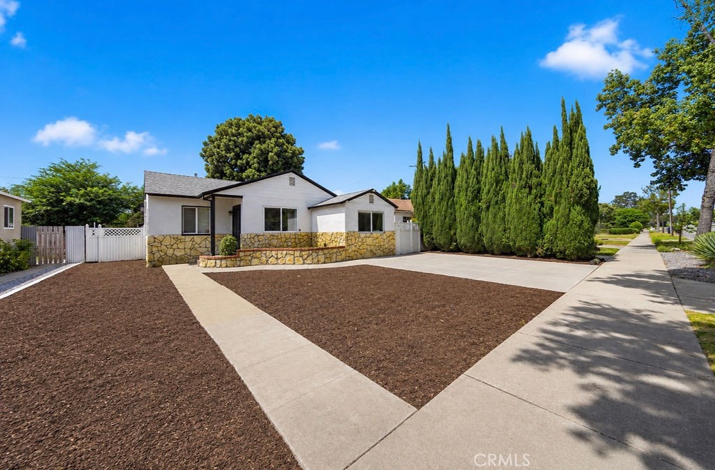 1344 Bonita Property Photo 1
