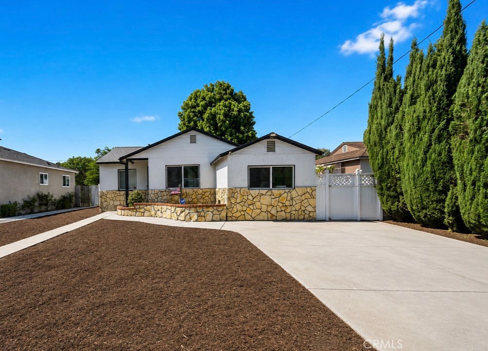 1344 Bonita Property Photo 2