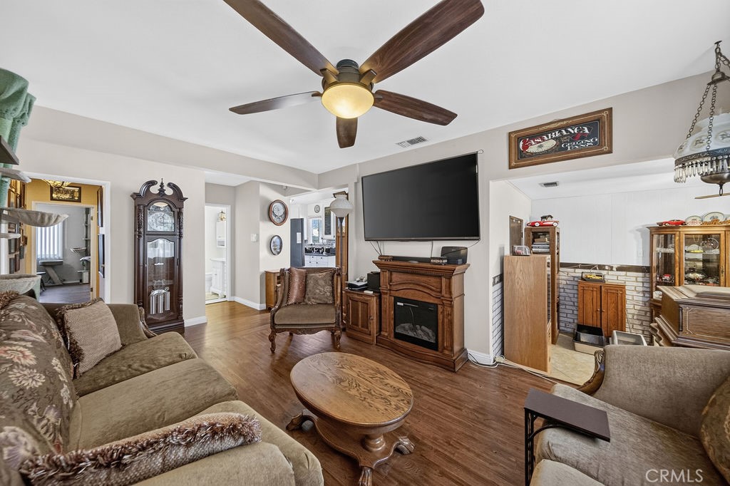 1344 Bonita Property Photo 4