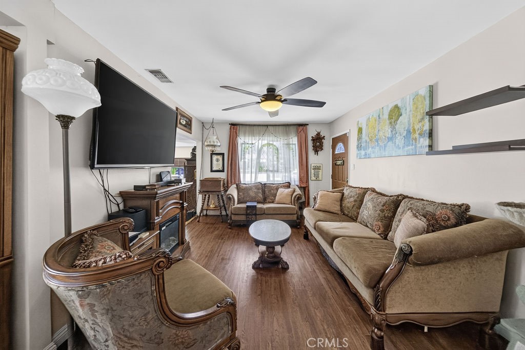 1344 Bonita Property Photo 7