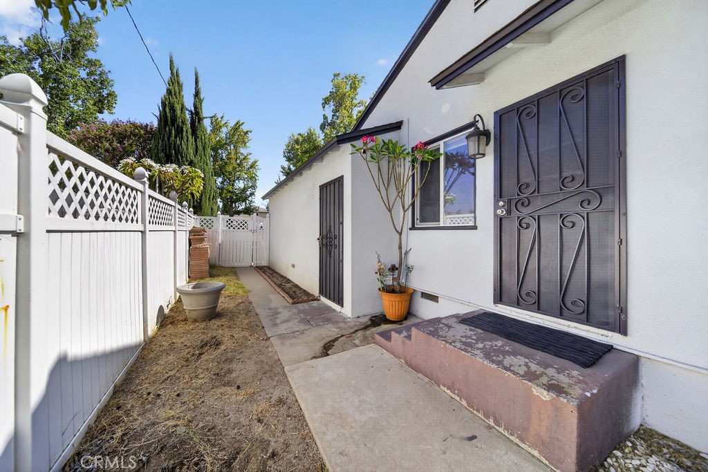 1344 Bonita Property Photo 17
