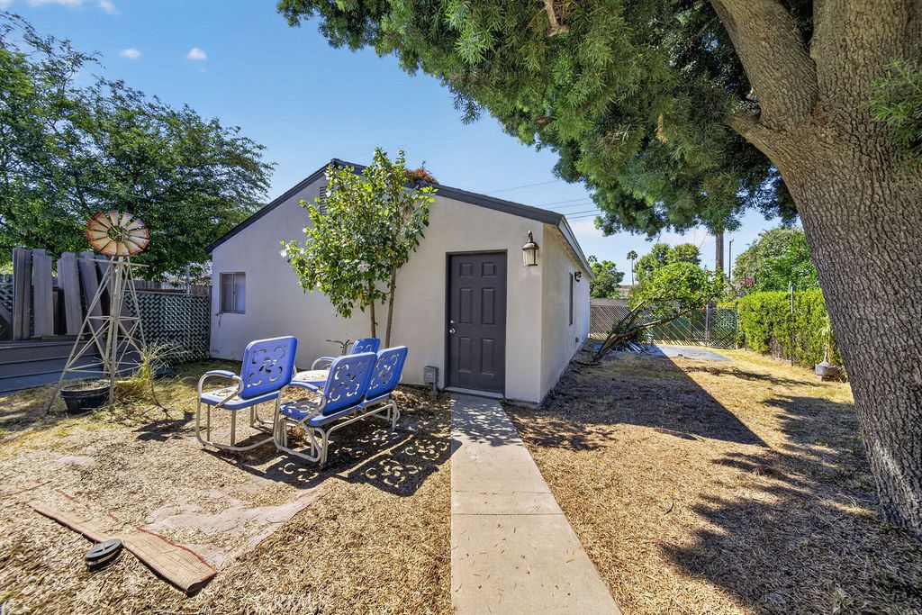 1344 Bonita Property Photo 18