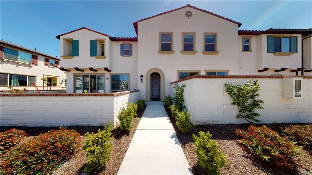 2785 E Berry Loop Privado Property Photo 1