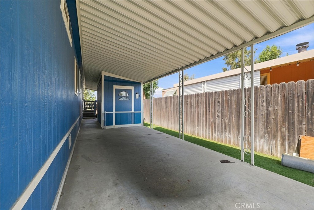1721 E Colton 89 Property Photo 4