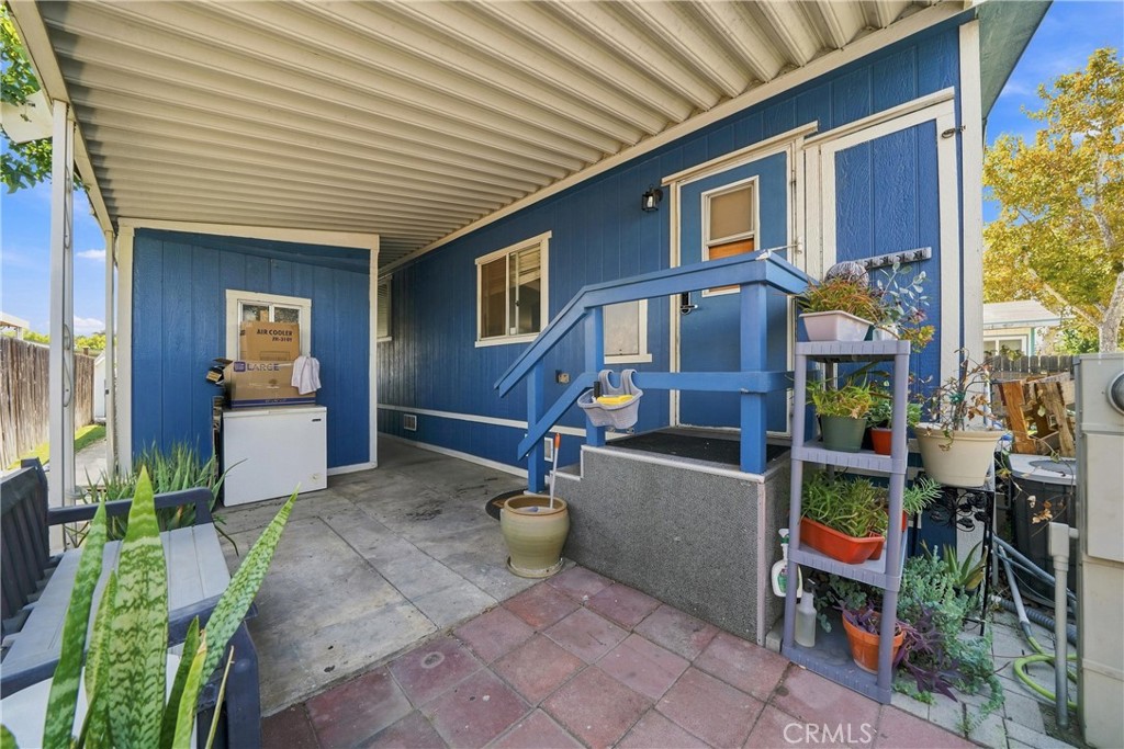 1721 E Colton 89 Property Photo 8