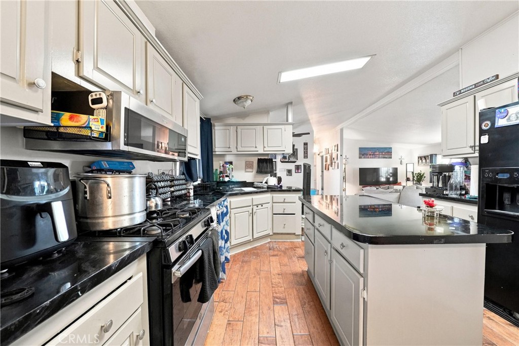 1721 E Colton 89 Property Photo 11