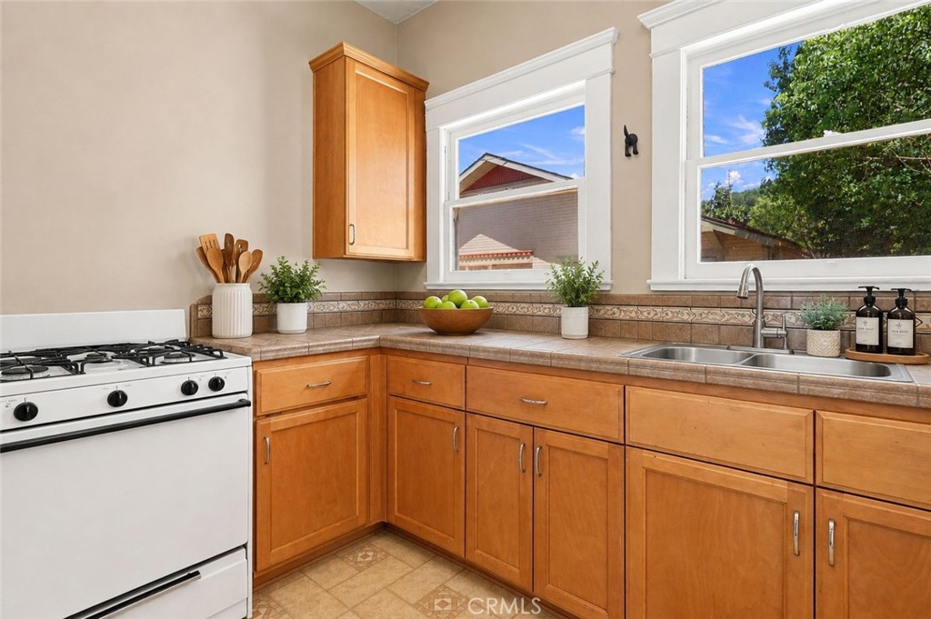 134 Grand Property Photo 10