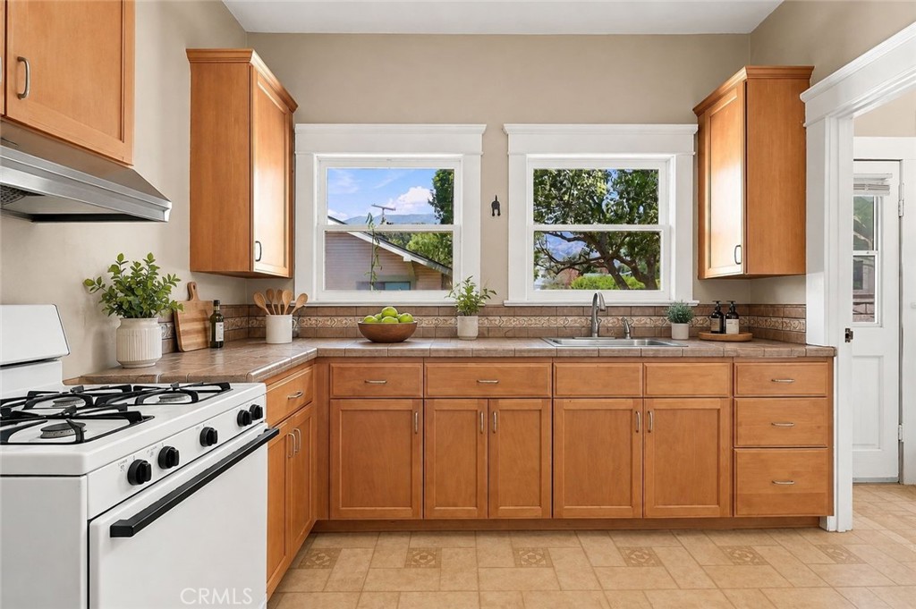 134 Grand Property Photo 12