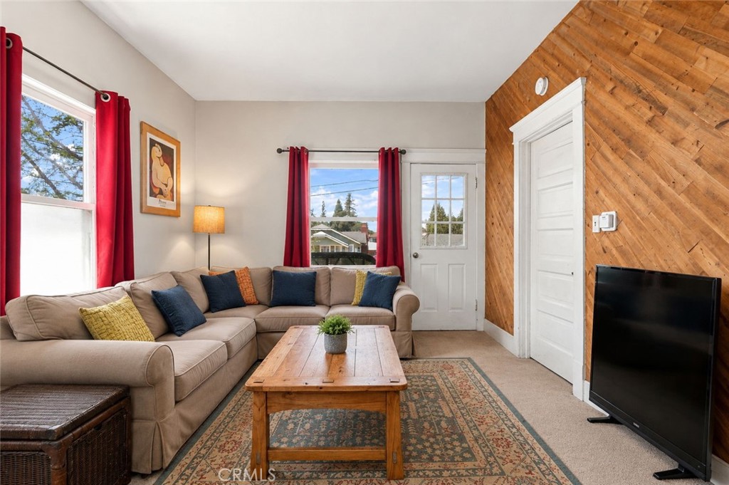 134 Grand Property Photo 32