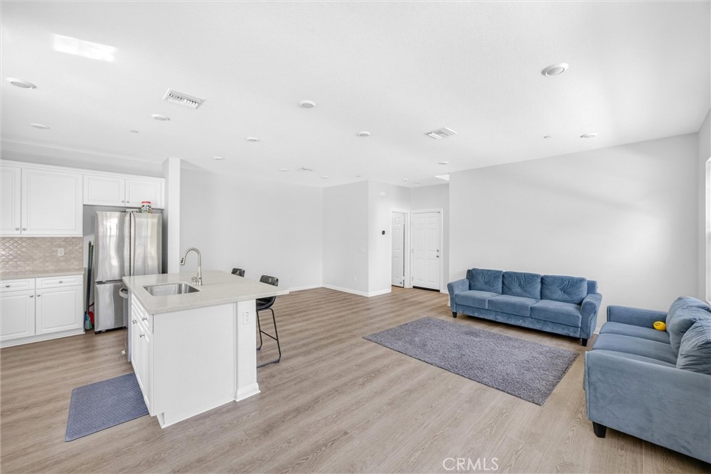4215 E Carmel Privado Property Photo 6